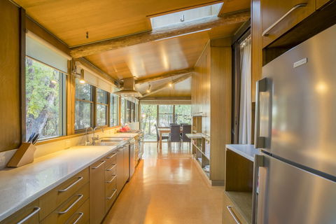 Myer House - Accommodation Mount Tamborine 2