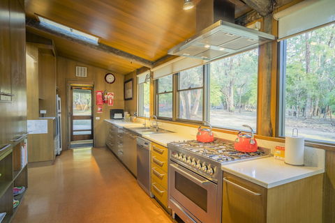 Myer House - Accommodation Mount Tamborine 3