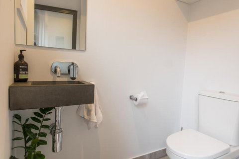 The Bright House - Accommodation Mount Tamborine 1