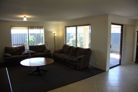 Byford House On The Scarp - Accommodation Mount Tamborine 7