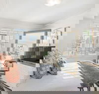 Alberts on Esplanade