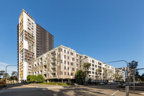 Meriton Suites Zetland - Accommodation Mount Tamborine 1