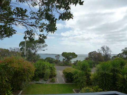 Island View 2 - Accommodation Mount Tamborine 3