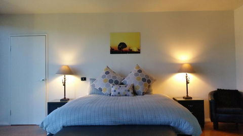 The Red Stag - Accommodation Mount Tamborine 3