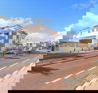 Rose Hotel Clarkson - Accommodation Mount Tamborine