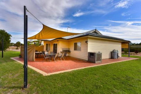 Lake Tyrrell Accommodation - Accommodation Mount Tamborine 2