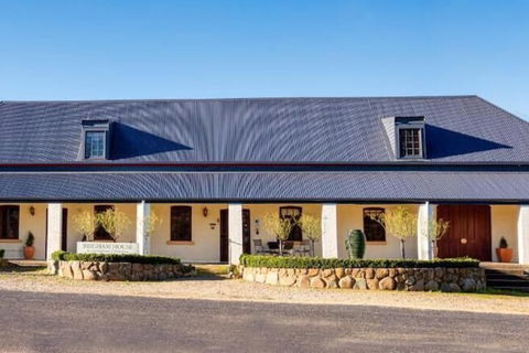 Brigham House - Accommodation Mount Tamborine 3