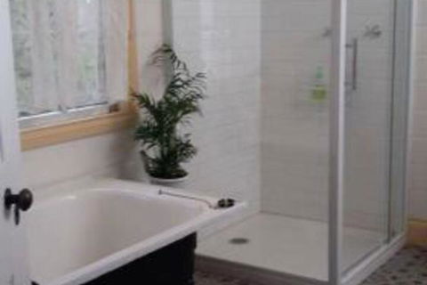 Alvie Cottage - Accommodation Mount Tamborine 5