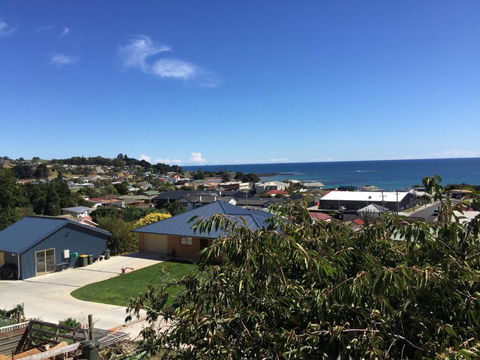 Penguin Seaside Homestay - Accommodation Mount Tamborine 6