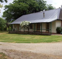 Colonial Inn Guest Rooms - Accommodation Mount Tamborine