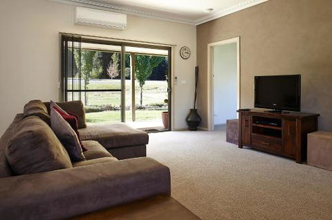 La Casa - Accommodation Mount Tamborine 3
