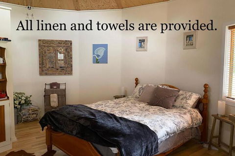 Ionaforest Yurt & Shepherds Hut - Accommodation Mount Tamborine 7