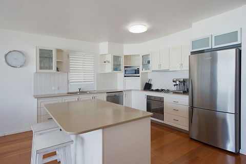 Beachfront Palm Beach Townhouse - Accommodation Mount Tamborine 2
