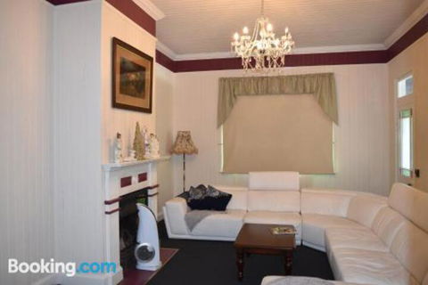 YesterYear On West - Accommodation Mount Tamborine 4