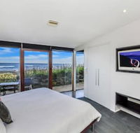 HEARNS BEACHSIDE VILLA 3 - Accommodation Mount Tamborine