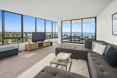 Edgewater Penthouse - Accommodation Mount Tamborine 6