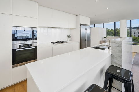 Edgewater Penthouse - Accommodation Mount Tamborine 2