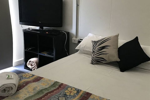 Tin Can Bay Budget Accommodation - Accommodation Mount Tamborine 3