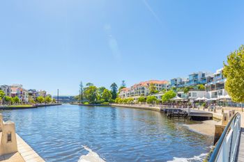 Luxurious Perth Townhouse - Accommodation Mount Tamborine 2