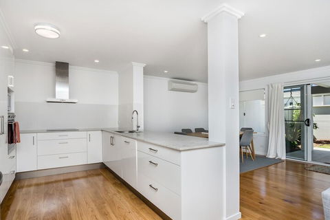 A PERFECT STAY - Amity At Seadrift - Accommodation Mount Tamborine 4