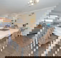 Pebble Pde 1 / 14 Fingal Bay - Accommodation Mount Tamborine