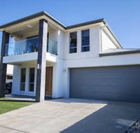 The Races - Swanport - Accommodation Mount Tamborine