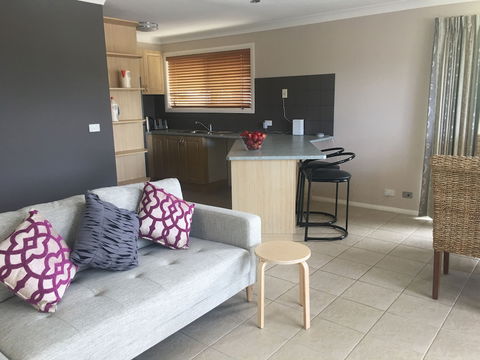 Batemans Bay Central Accommodation - Accommodation Mount Tamborine 3