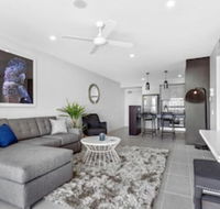 Direct Hotels - North Shore Kawana - Accommodation Mount Tamborine