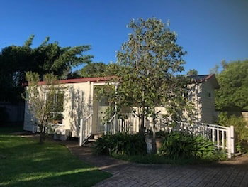 Little Gem - Accommodation Mount Tamborine 1