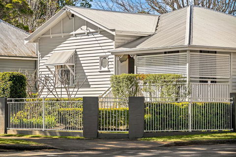 Frangipani House - Accommodation Mount Tamborine 3
