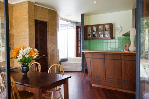 Anagama House & Studio - Accommodation Mount Tamborine 2