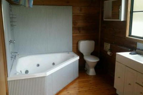 Abelia BIG SPA NO 1 Cottage - Accommodation Mount Tamborine 5