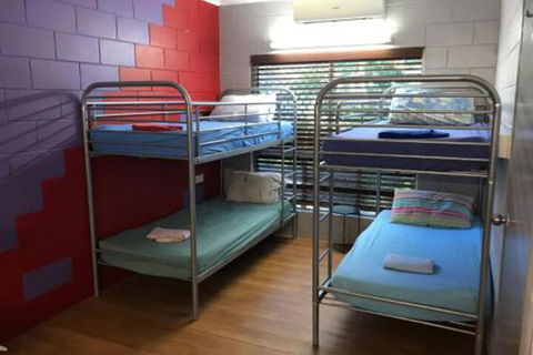 Mission Beach Retreat - Accommodation Mount Tamborine 2