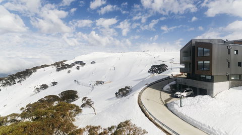 Buller Holidays Apartment Rentals - Accommodation Mount Tamborine 1