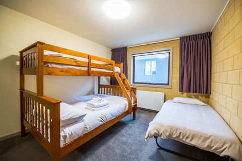 Buller Holidays Apartment Rentals - Accommodation Mount Tamborine 5