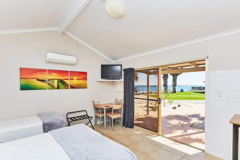 RAC Monkey Mia Dolphin Resort - Accommodation Mount Tamborine 6