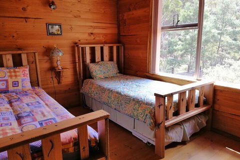 Minnow Cabins - Accommodation Mount Tamborine 7