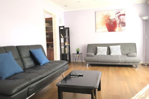 Canberra Entire House 3 Bedroom - Accommodation Mount Tamborine 0