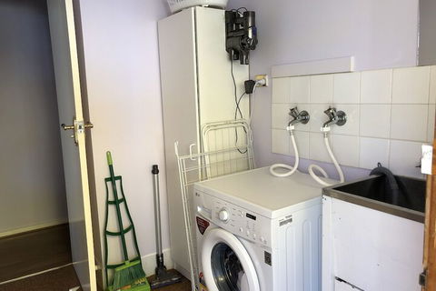 Canberra Entire House 3 Bedroom - Accommodation Mount Tamborine 4