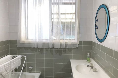 Canberra Entire House 3 Bedroom - Accommodation Mount Tamborine 7