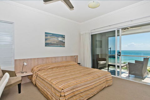 Deep Blue 20 - Accommodation Mount Tamborine 5