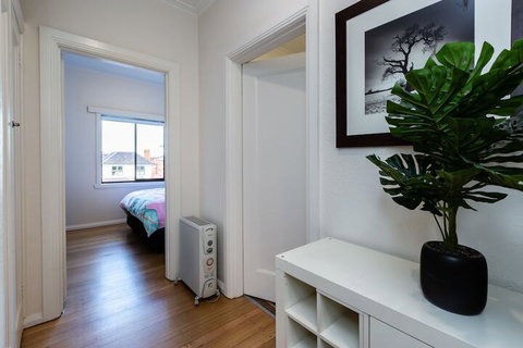 Lighthouse Cozy 2BDR With CITY VIEWS - Accommodation Mount Tamborine 4