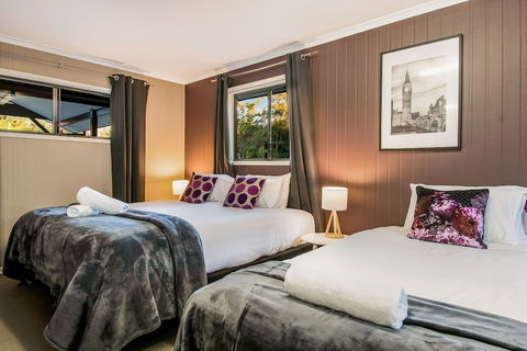 A PERFECT STAY - Lennox Unique Coastal Retreat - Accommodation Mount Tamborine 4