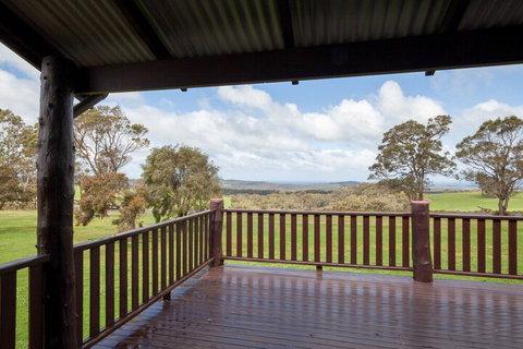 Ridgeview - Accommodation Mount Tamborine 2
