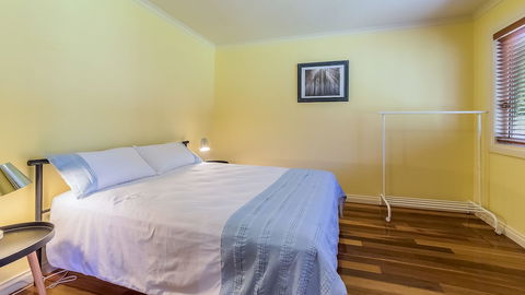 Loch Retreat 550m TO Town - Accommodation Mount Tamborine 5