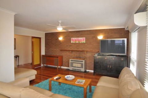 Salty Sands Meters From THE Beach Free Wifi - Accommodation Mount Tamborine 0