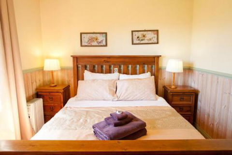 Minimbah Farm Cottages Family Farmstay Choose From 2 & 3 Bedroom Cottages & 6 Bedroom House - Accommodation Mount Tamborine 4