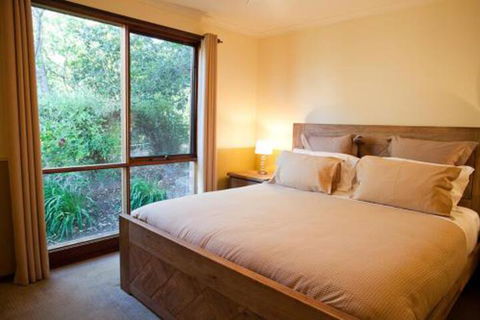 Minimbah Farm Cottages Family Farmstay Choose From 2 & 3 Bedroom Cottages & 6 Bedroom House - Accommodation Mount Tamborine 6