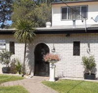 Surfers Rest in Berrara