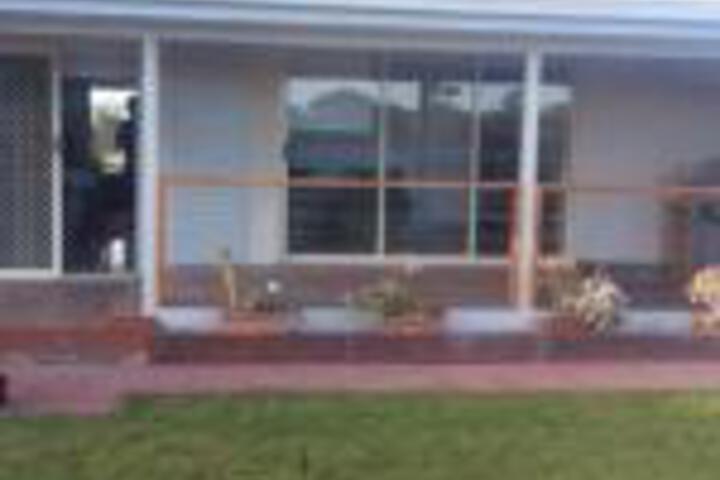 Eagle Point VIC Accommodation Mount Tamborine